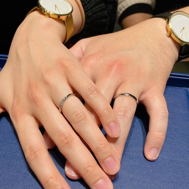 【銀座ダイヤモンドシライシの口コミ】 医療職のため派手にならない指輪を選びました。当初はダイヤモンドの付か…