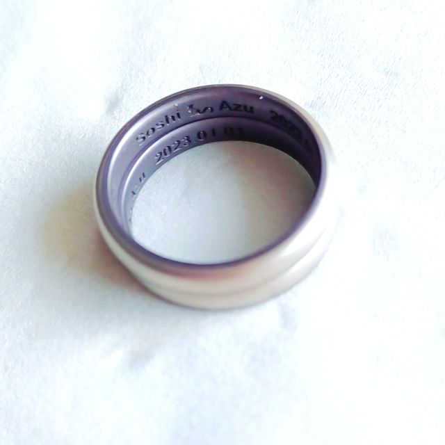 【SORA(ソラ)の口コミ】 二人は温泉に入ることが多く、変化しにくいタンタルとチタンをメインにし…