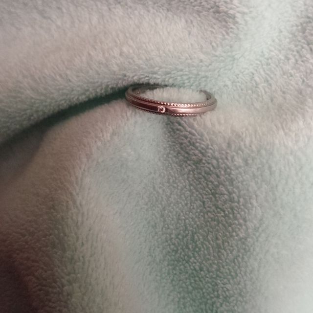 【STAR JEWELRY(スタージュエリー)の口コミ】 全体的にデザインがあって、でも派手すぎなくて、小さい石がついていると…