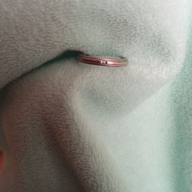 【STAR JEWELRY(スタージュエリー)の口コミ】 全体的にデザインがあって、でも派手すぎなくて、小さい石がついていると…