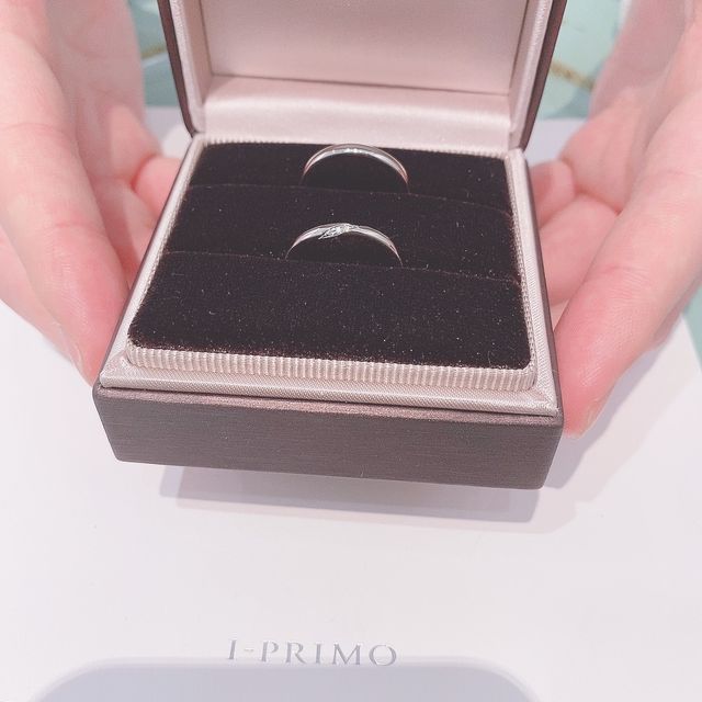 【アイプリモ(I-PRIMO)の口コミ】 リングの側面にもダイヤが埋め込まれているデザインが気に入りました。デ…