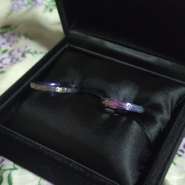 【TITANIO(ティタニオ)の口コミ】 カラフルな指輪が良かったのと、チタンの軽さに惹かれて、この指輪にしま…