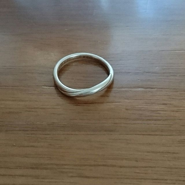 【STAR JEWELRY(スタージュエリー)の口コミ】 ねじれたデザインが指にフィットしてとても好きでした。また、ダイヤなど…