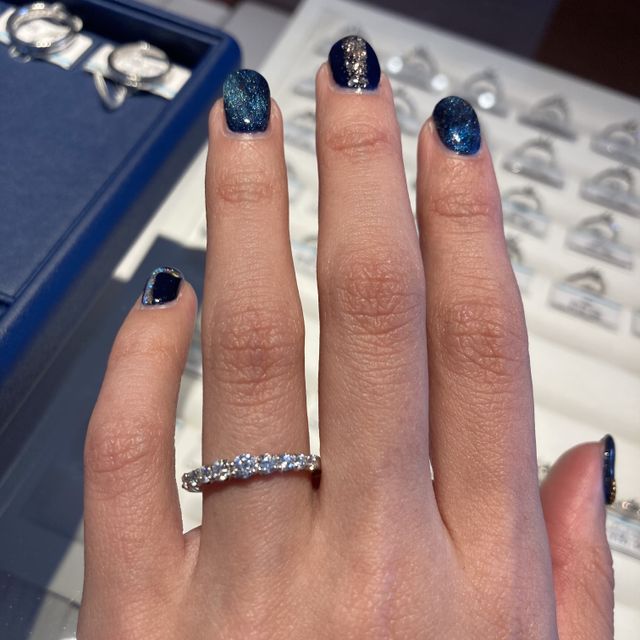 【銀座ダイヤモンドシライシの口コミ】 デザインが決め手でした。一粒ダイヤをおすすめされましたが、あまり気に…