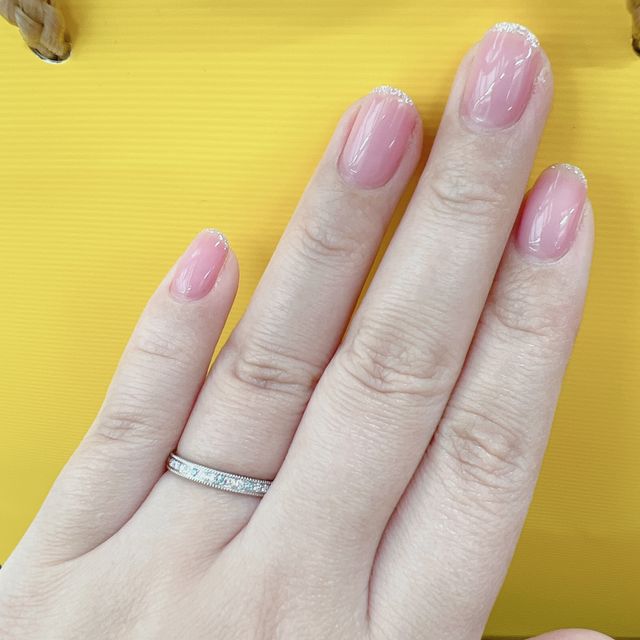 【ケイウノ ブライダル(K.UNO BRIDAL)の口コミ】 ミル打ちのデザインに惹かれ、ロイヤルブライトネスという製品に、ダイヤ…