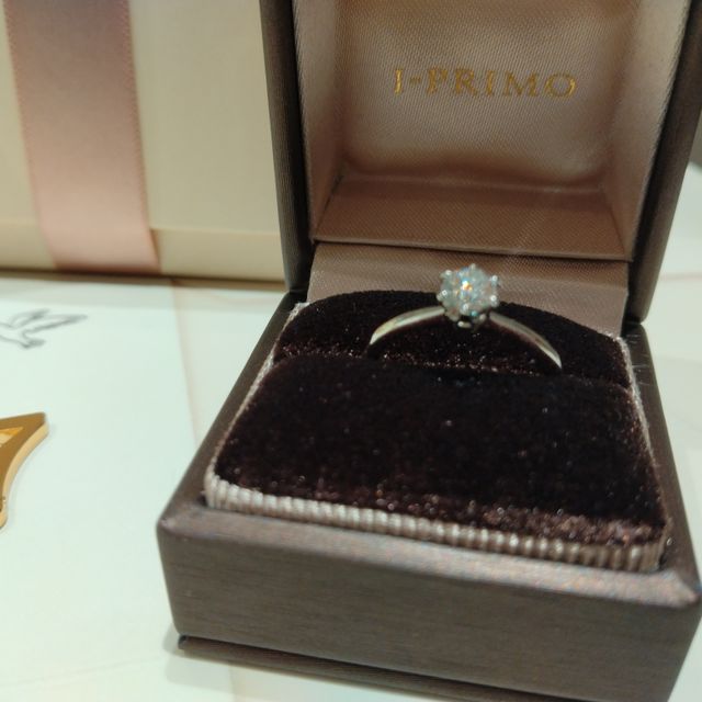 【アイプリモ(I-PRIMO)の口コミ】 ダイヤの品質が良く価格も良心的でした。来月から値上がりするというタイ…