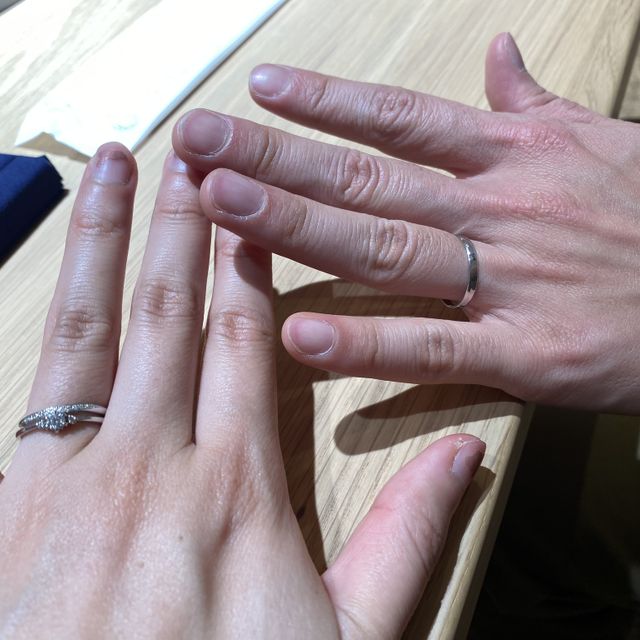 【BIJOUPIKO(ビジュピコ)の口コミ】 プラチナ950でシンプルなものを選びました。光に当たった時にダイヤモンド…