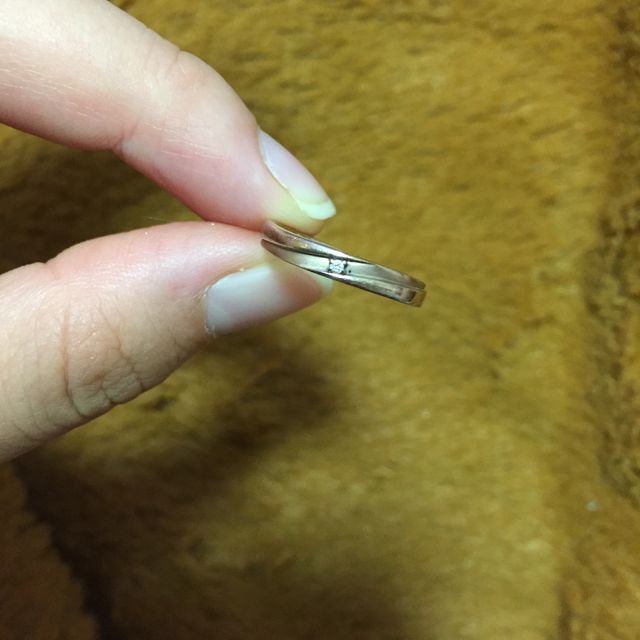 【TAKE-UP(テイクアップ)の口コミ】 シンプルな形の中にウェーブした部分がこっそりオシャレで気に入りました…