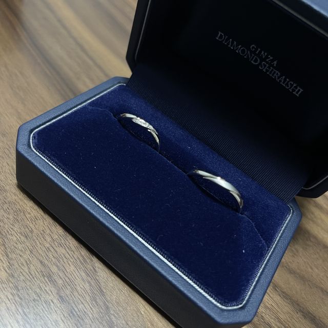 【銀座ダイヤモンドシライシの口コミ】 色々見せていただきどれも迷うほど素敵だったが、店員さんに付け心地やデ…