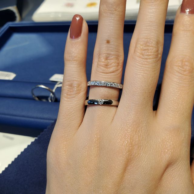 【銀座ダイヤモンドシライシの口コミ】 指輪のデザインはシンプルから華やかなものまで色々ありました。
やっぱり…