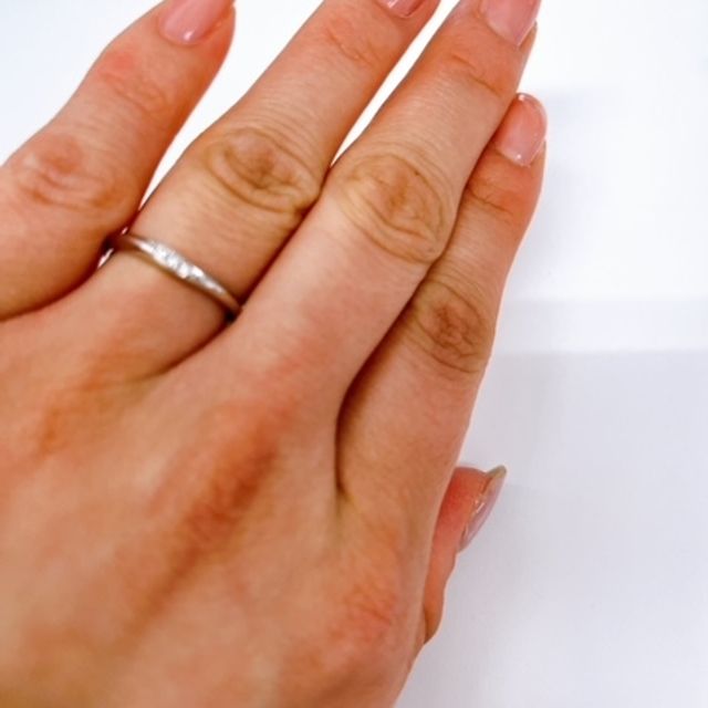 【ラザール ダイヤモンド(LAZARE DIAMOND)の口コミ】 まず、ダイヤが高品質であることが第一でした。長年付けるものなので、数…