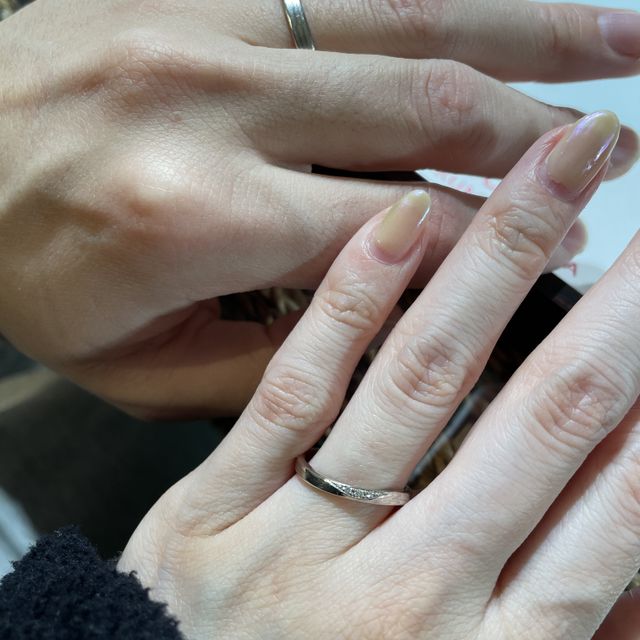 【杢目金屋(もくめがねや)の口コミ】 木目のような模様は唯一無二のもので、ふたりだけのオリジナルリングをフ…