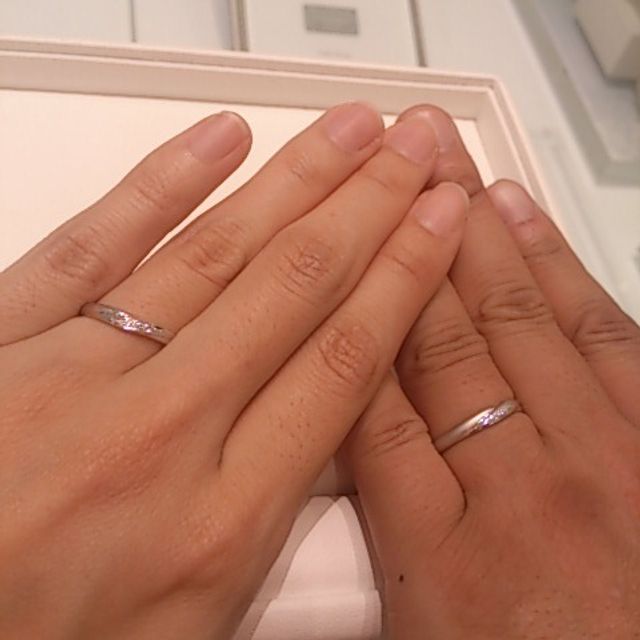 【CAFERING(カフェリング)の口コミ】 付け心地のよさが決め手になりました。婚約指輪は別ブランドで購入したも…