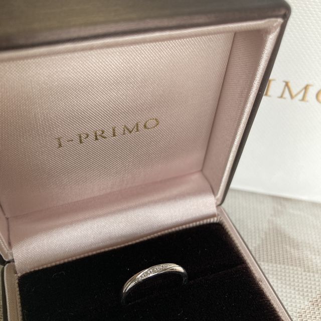 【アイプリモ(I-PRIMO)の口コミ】 普段指輪をつけないので、違和感なく一生つけられるつけ心地のよさを、指…
