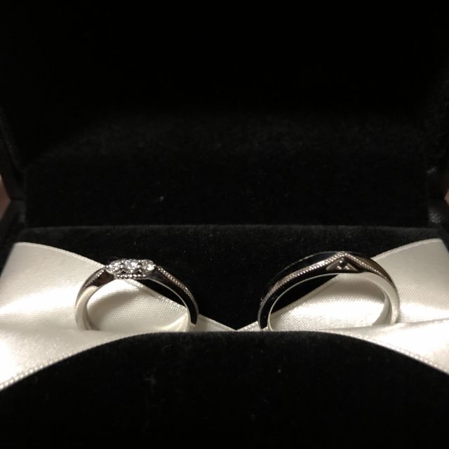 【エクセルコダイヤモンド(EXELCO DIAMOND)の口コミ】 指輪の、正面から見ても横から見ても気に入ったデザインであったことが決…