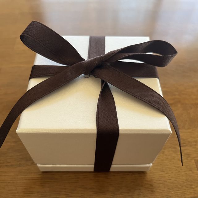 【LUCIE(ルシエ)の口コミ】 わたしは指が太いので、少しでも細見えするデザインを、夫は普段アクセサ…