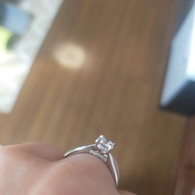 【BIJOUPIKO(ビジュピコ)の口コミ】 ダイヤモンドがとても輝いていて、きれいだったからです。大きさも0,5カラ…