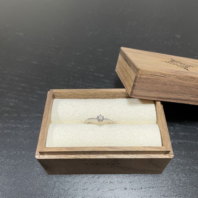 【PORTADA(ポルターダ)の口コミ】 サイトで見て1番気になっていて試着してみると自分の指にもしっくりきまし…