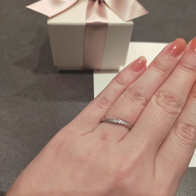 【アイプリモ(I-PRIMO)の口コミ】 手がプクプクしてるのと、指の股の高低差が大きめなのでウェーブデザイン…