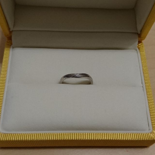 【ケイウノ ブライダル(K.UNO BRIDAL)の口コミ】 ずっと身に着けておきたいのでプライベート、仕事含めて華美過ぎないデザ…