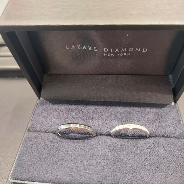 【ラザール ダイヤモンド(LAZARE DIAMOND)の口コミ】 デザイン性と、ダイヤモンドの輝きで決めました！
担当してくれた方も対応…