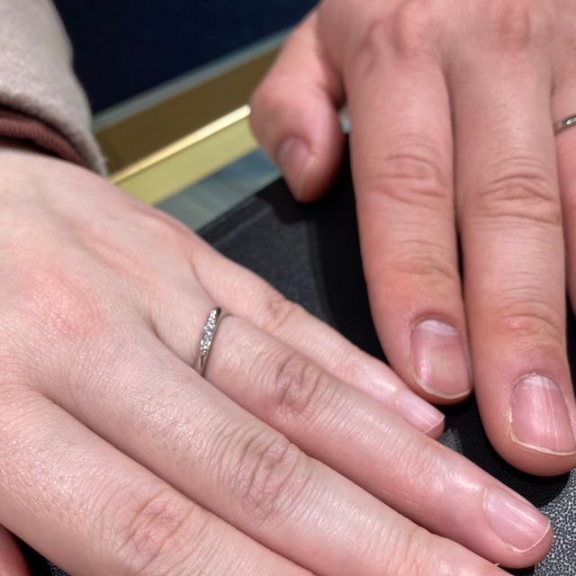 【4℃ BRIDAL(ヨンドシーブライダル)の口コミ】 シンプルなものが中心であるが、品揃えが多く、シンプル中心でちょっと遊…