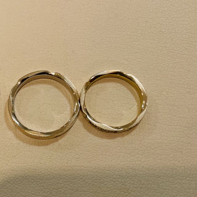 【杢目金屋(もくめがねや)の口コミ】 和を基調とした素敵なデザインの指輪です。「一つとして同じ柄がない」と…