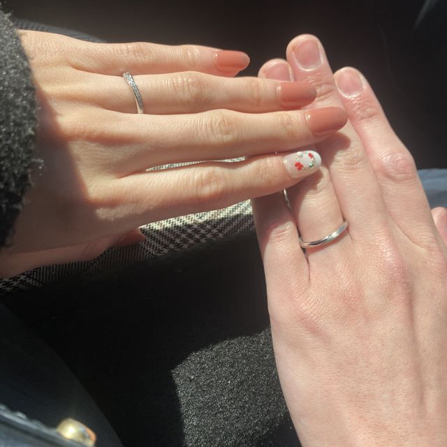 【銀座ダイヤモンドシライシの口コミ】 指輪のデザインも、沢山あり悩みましたが、元々気になっていたStarryを着…
