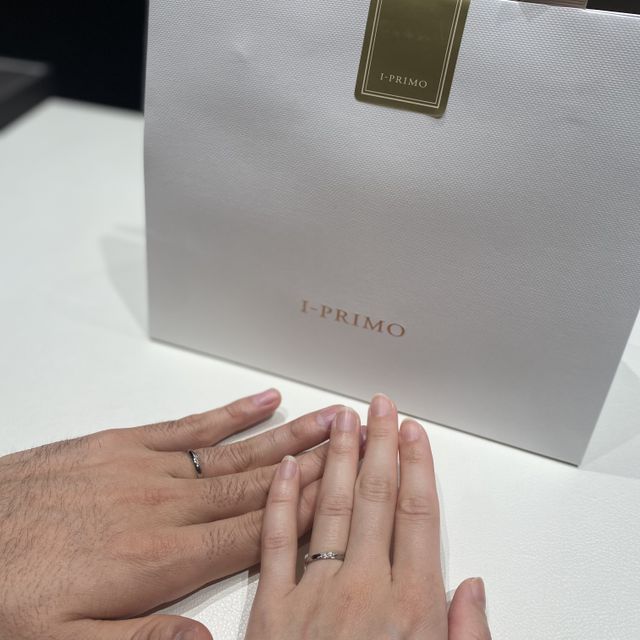 【アイプリモ(I-PRIMO)の口コミ】 シンプルで輝きが綺麗なものを選びました。初めにこんなデザインがいいで…