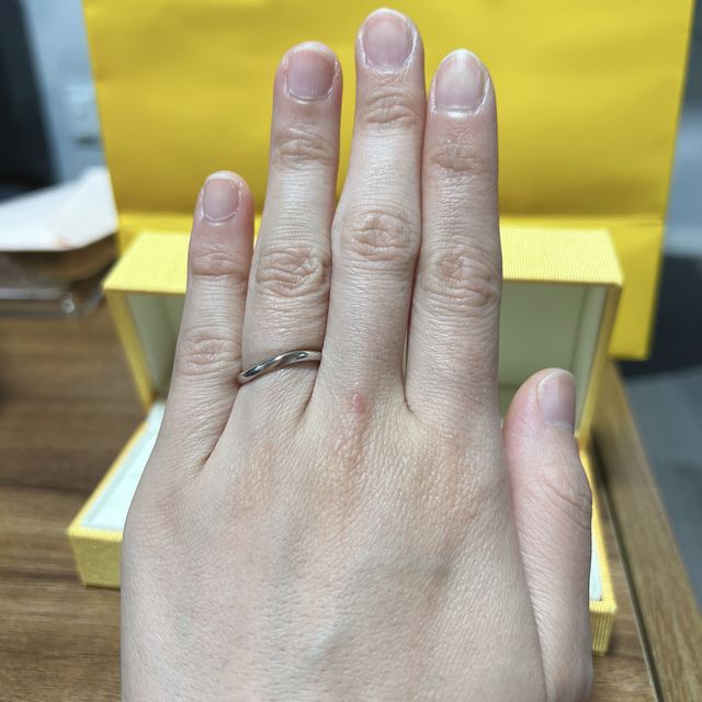 【ケイウノ ブライダル(K.UNO BRIDAL)の口コミ】 指輪のデザインに一目惚れしました。ストレートよりはウェーブを探してい…