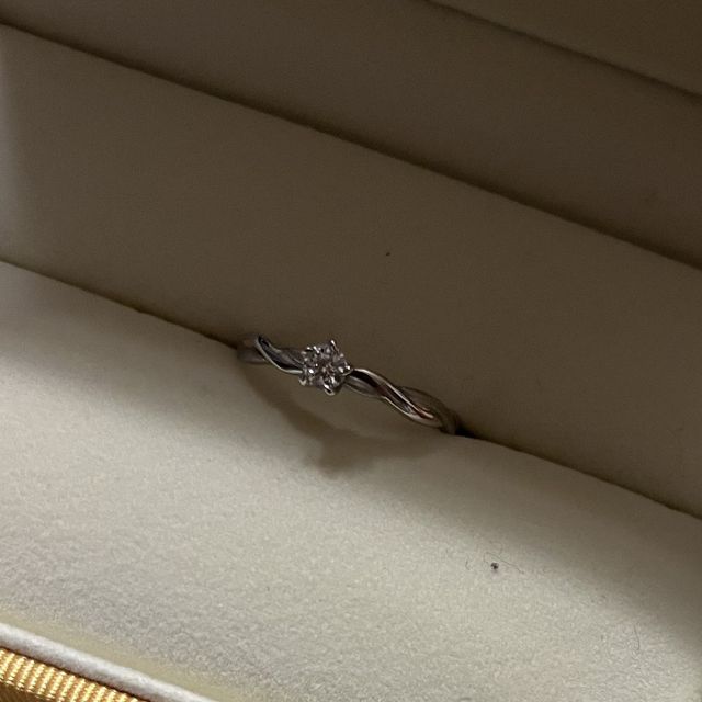 【Jewelry Petit(ジュエリープチ)の口コミ】 彼女がこれ欲しいとインスタグラムで見つけてきたのがきっかけで、いつか…