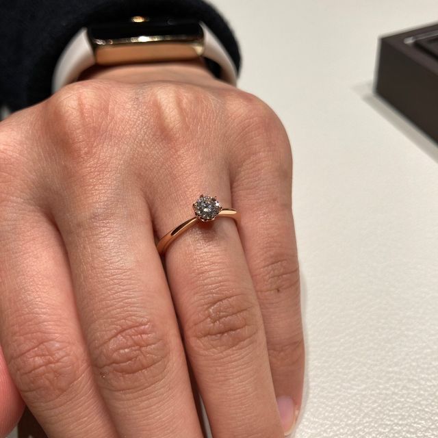 【アイプリモ(I-PRIMO)の口コミ】 エンゲージリングを探していましたが、シンプルなものからゴージャスなも…