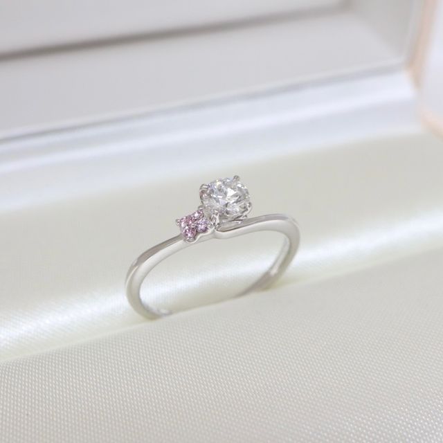 【LEGAN(レガン)の口コミ】 まずHPでいいなと思う物を絞っていたのですが、店舗には他にもたくさんの…