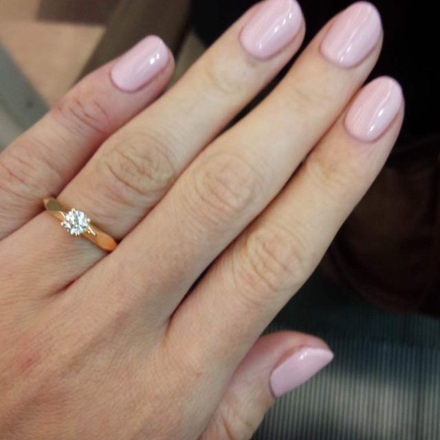 【ブシュロン(BOUCHERON)の口コミ】 ピンクが大好きでピンクゴールドで探していたのですが、多店舗のものはピ…