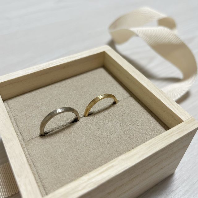 【YUKA HOJO(ユカホウジョウ)の口コミ】 他と被らないデザイン性とシンプルな指輪を探してたので決めました。イン…