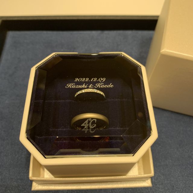 【4℃ BRIDAL(ヨンドシーブライダル)の口コミ】 たくさんのブライダルジュエリー店をみましたが、4°Cさんに決めさせて…