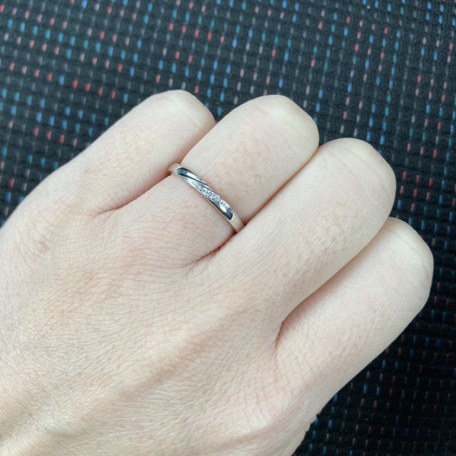 【JEWELRY STUDIO Advance(ジュエリースタジオアドバンス)の口コミ】 シンプルなストレートで、素材はプラチナが良かったのでこちらのデザイン…