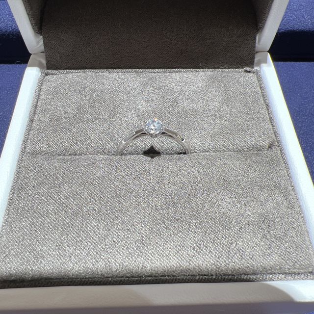 【BOASORTE(ボアソルテ)の口コミ】 いろいろご提案いただきましたが、ダイヤモンドの周りに不要なプラチナが…