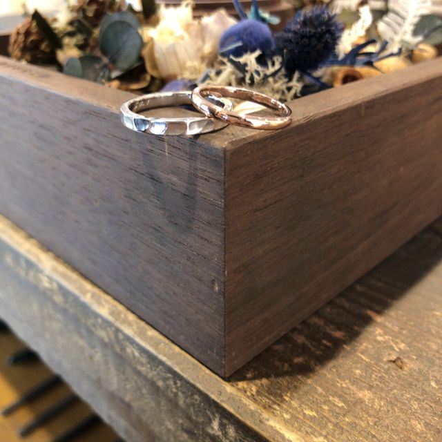 【鎌倉彫金工房の口コミ】 手作りなので、同じ素材やデザインでも同じものが出来ず、一生に一度の記…