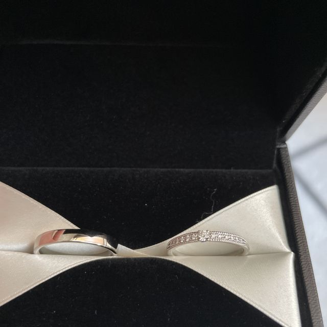 【エクセルコダイヤモンド(EXELCO DIAMOND)の口コミ】 キラキラしたもので周りの人とデザインがあまり被らないものが良かった。…