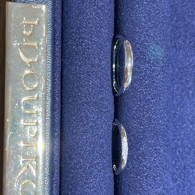 【Love Bond(ラブボンド)の口コミ】 女性側のリングの、ダイヤの並び方や輝きに一目惚れしました！そのあとも…