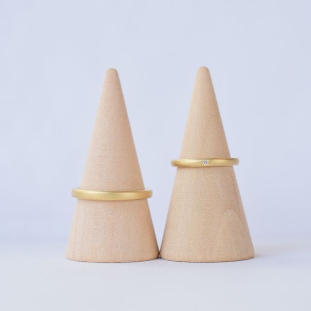 【CRAFY(クラフィ)の口コミ】 自由にデザイン、素材、表面加工などを選べることと価格で選びました。
石…