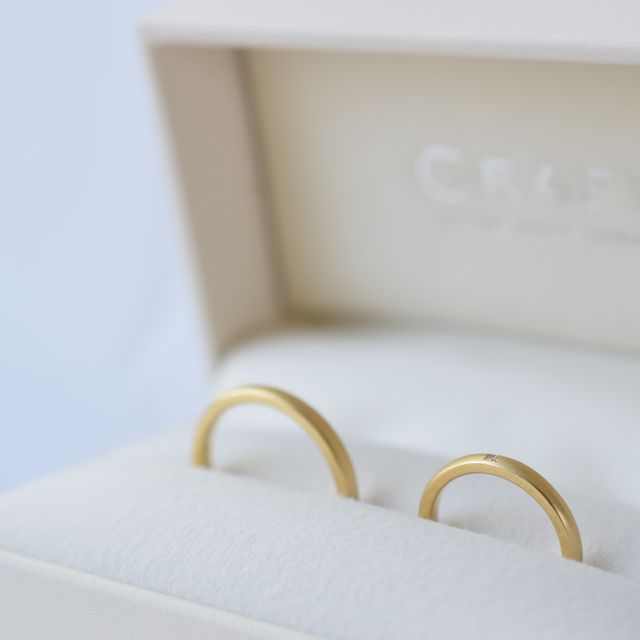 【CRAFY(クラフィ)の口コミ】 自由にデザイン、素材、表面加工などを選べることと価格で選びました。
石…