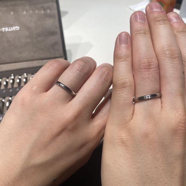 【アイプリモ(I-PRIMO)の口コミ】 指輪のデザインとして、男女ペアですが、男性は艶消しでスタイリッシュで…