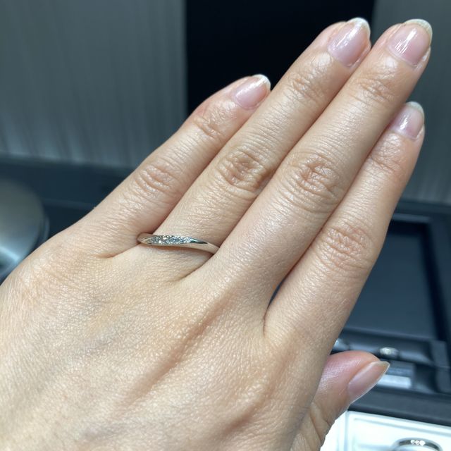 【ラザール ダイヤモンド(LAZARE DIAMOND)の口コミ】 ダイヤの輝きもどの角度から見てもキラキラと輝きすごく綺麗でした。ダイ…