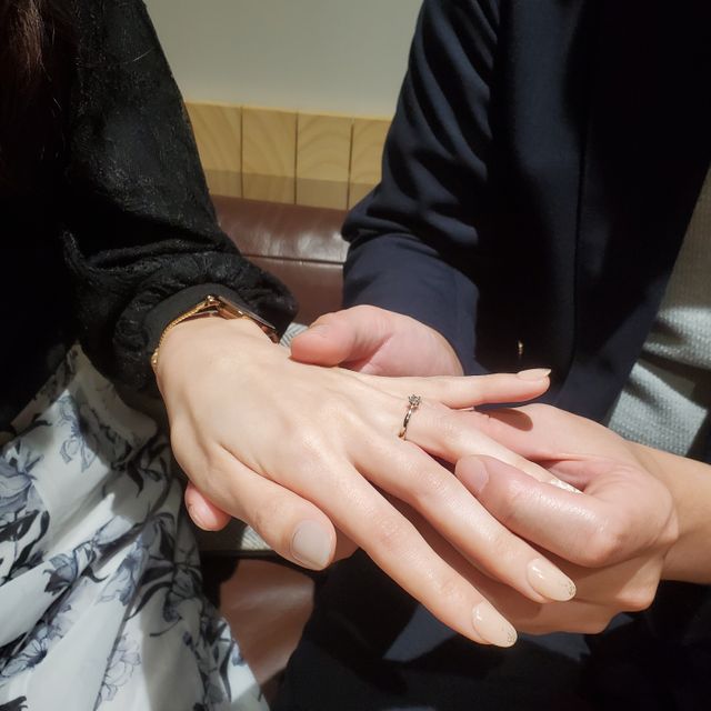 【出雲結(いずもゆい)の口コミ】 彼女が色々探した中で、デザインが気に入ったそうです。
非常に種類も多く…