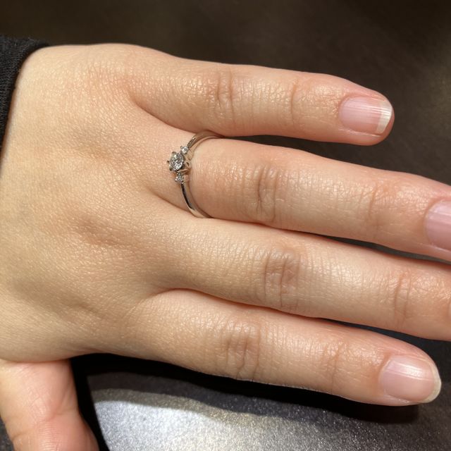 【TRECENTI(トレセンテ)の口コミ】 一緒に見に行った彼女がデザインをとても気に入ったようなので購入するこ…