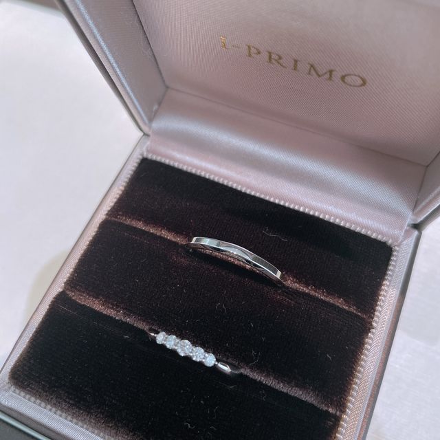 【アイプリモ(I-PRIMO)の口コミ】 指輪のデザインが1番決め手でした。お互いデザインも気に入って、最初の予…