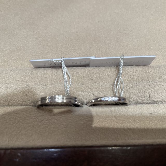 【TRECENTI(トレセンテ)の口コミ】 セットの指輪からセットでないものまで様々あります。指輪内側が平打ちで…