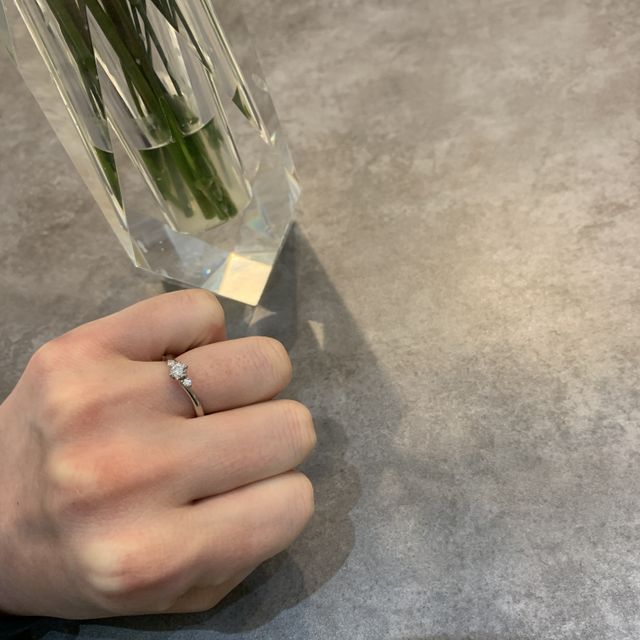 【銀座ダイヤモンドシライシの口コミ】 海が好きな私たちにぴったりなデザインで、自分がよく見る角度は真横なの…